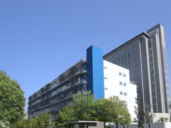 NRT 1 Zデータセンター